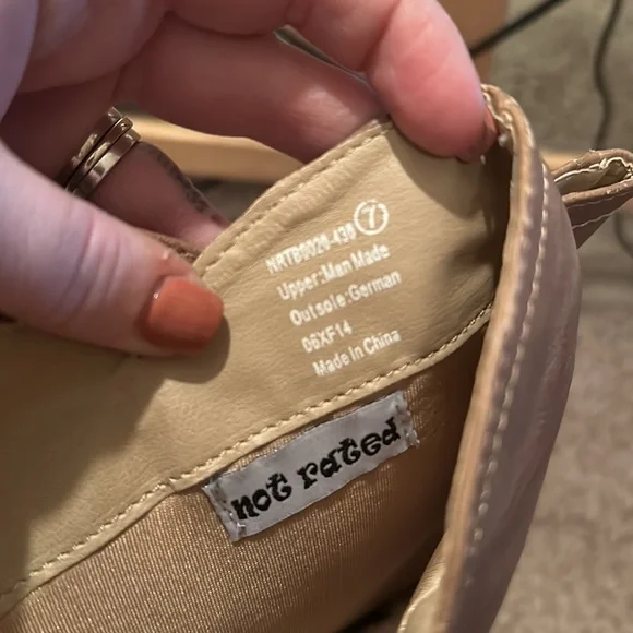 Boots - Picture 7 of 7